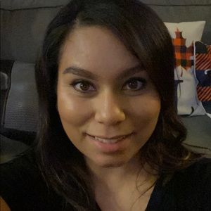 Meet your Posher, Kenia